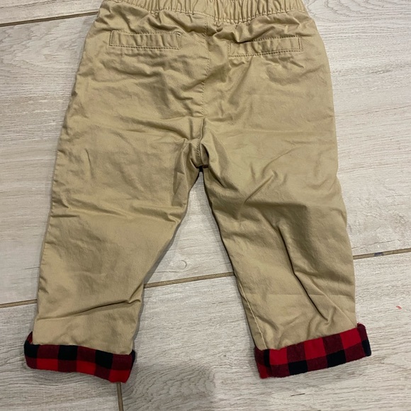Old navy baby red buffalo plaid cuff pants in size 12-18 months - Picture 3 of 4